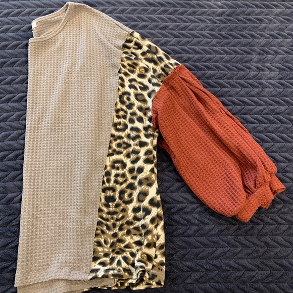 Buckle Tops - Main Strip Waffle Knit Top